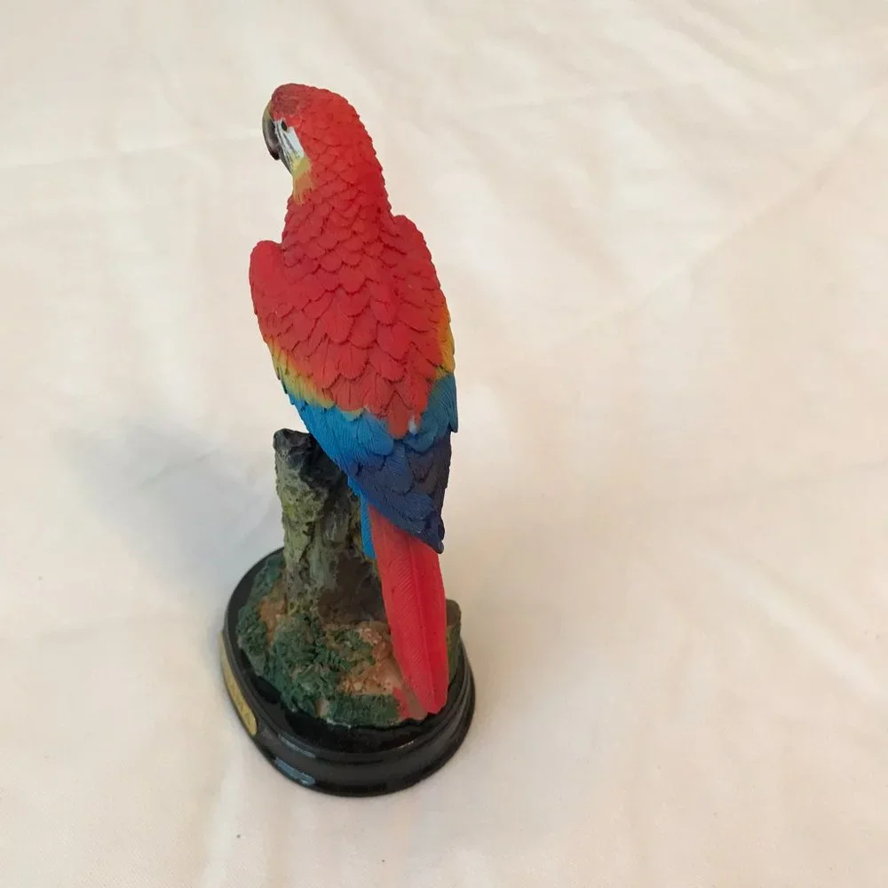 Papagallo Rojo Panama Resin Parrot/Macaw Figurine - Picture 2 of 7